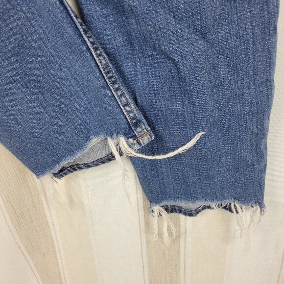 Abercrombie and Fitch Curve Love The Mom High Rise Jeans Blue Size 28/6R - Picture 9 of 10